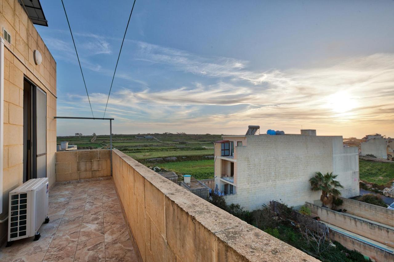 Summer Fields Penthouse With Amazing Views Apartment Sannat Bagian luar foto